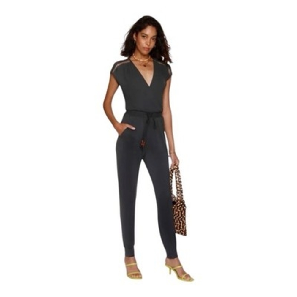 Heartloom Koko Black V Neck Short Sleeve Jogger Jumpsuit Womens Romper M NWT